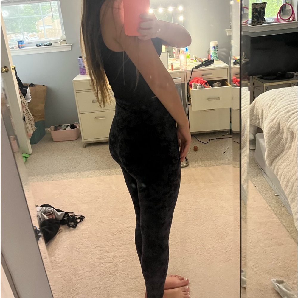 athleta leggings dark blue cheetah print - Picture 4 of 4